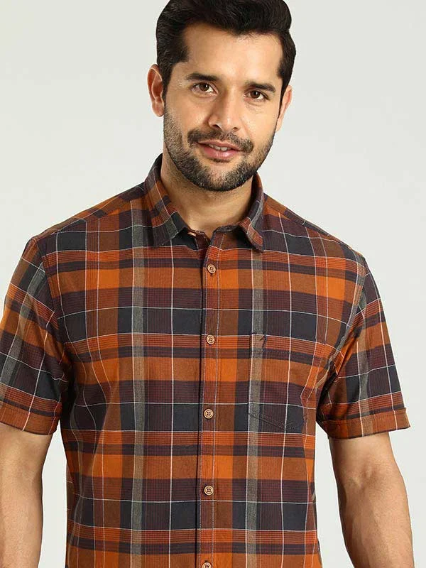 Men Checked Half Sleeve Cotton Shirt Sleek Men's Contemporary 