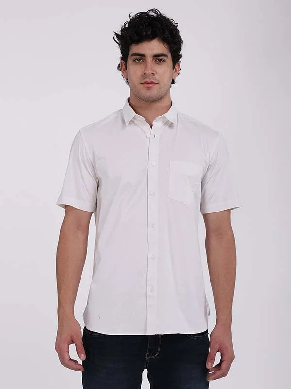 Men Solid Half Sleeve Cotton Stretch Shirt Laid