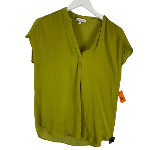 Top Short Sleeve By Clothes Mentor In Green, Size: S Streetwear Style